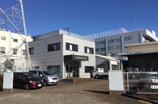 4t配送ドライバー（工場間配送）／完全週休2日制／固定ルートで近距離配送中心4tトラック配送ドライバー