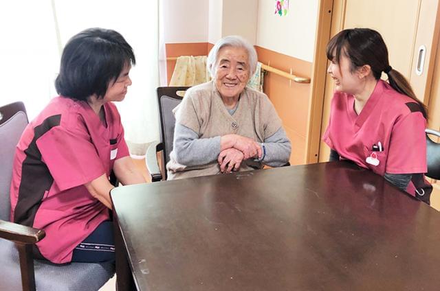 入居者様にとっての“我が家”である当施設。私たちと一緒に日々の暮らしをあたたかく、見守りませんか?