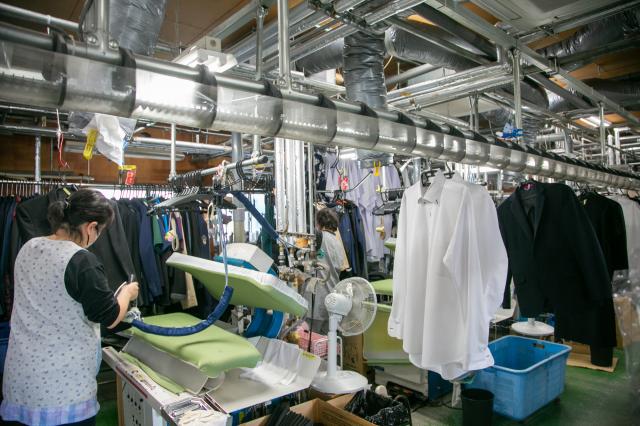地元に根付いた安定企業でのお仕事◎服をキレイにする技術が身に付きます！