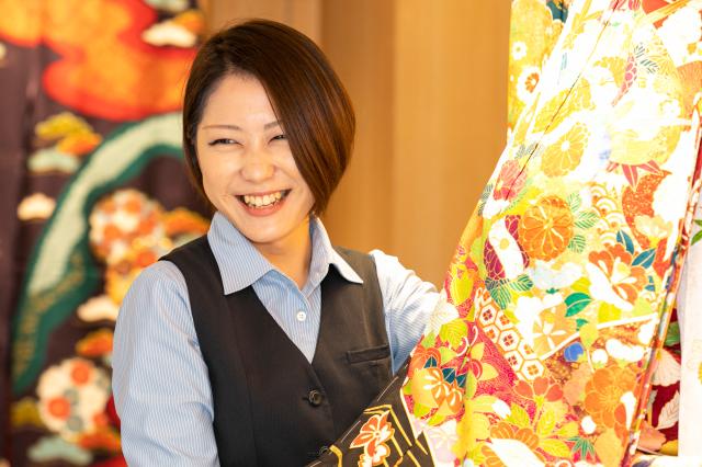 心に残る、有意義で幸せな晴れの日になるように――
お客様一人ひとりに最適な晴れ着を提供しています。