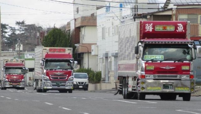 トラックは1人に1台貸し出しを行います。