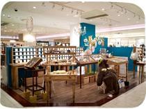 【ルミネ横浜　2F】お洒落に囲まれて♪アクセサリー・ジュエリーショップで働きませんか☆ジュエリー・アクセサリーショップの販売スタッフ