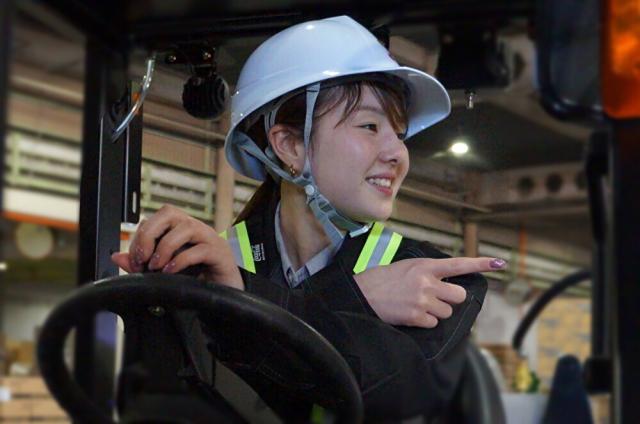 大手飲料品倉庫内フォークリフトスタッフ／オープニング募集★入社祝い金最大20万円あり◎週3日〜OK！フォークリフトスタッフ