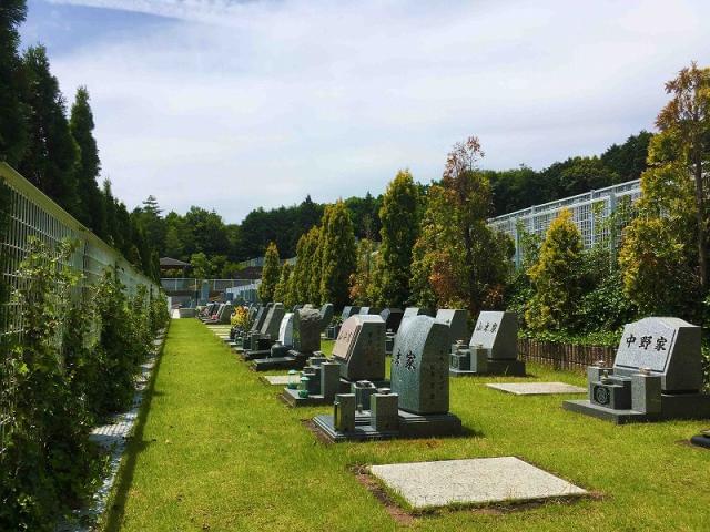 仏心霊園　株式会社中山石渠