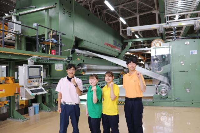 機械操作に集中することはあってもチームワークはバツグン!常に協力し合って仕事ができるのも働きやすいポイントです。