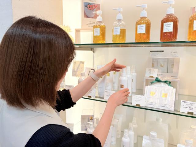 20代・30代の女性を中心に活躍中！
人と接するのが好きな方にピッタリのお仕事です♪