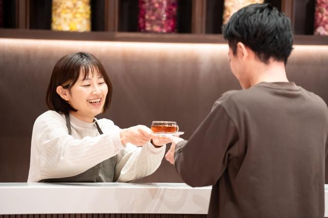 10代から60代まで幅広い年代の方大歓迎♪お花に囲まれた中で、自分たちも癒されながら楽しくお仕事をしませんか?