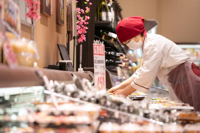 学生〜主婦(夫)まで幅広く活躍中♪
ほとんどのメンバーが未経験スタートです!マニュアル完備で安心◎