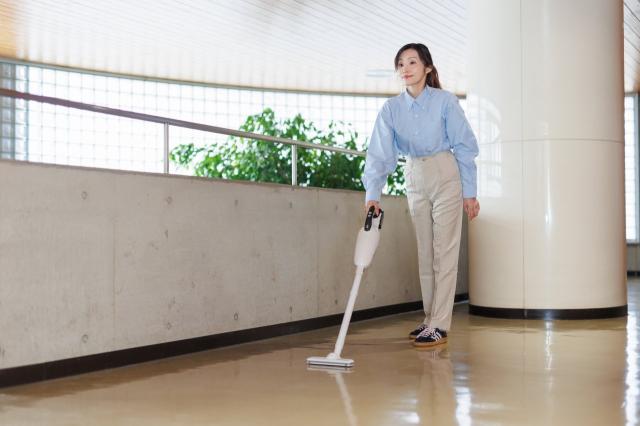 ☆魅力的！！土日祝　休み☆　平日週2日〜ＯＫ／8：00〜12：00　日常清掃公共施設　保育園の日常清掃　☆未経験でも安心☆　女性活躍中！