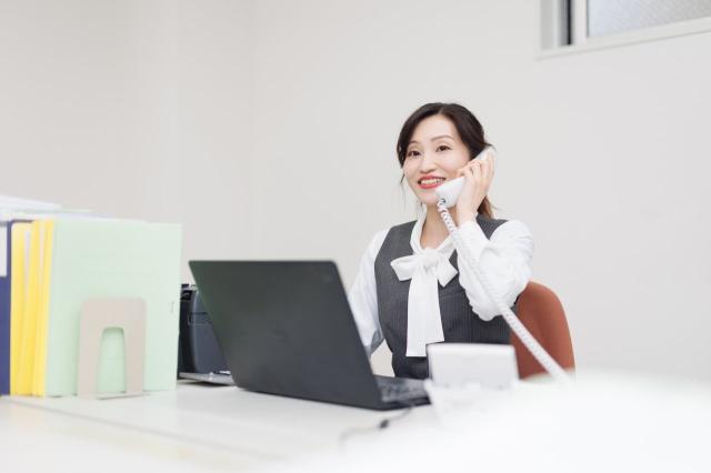 市役所の“声の窓口”として活躍。スキルを活かす市役所の電話交換！シフト制で安定の官公庁勤務です♪和光市役所の電話交換スタッフ