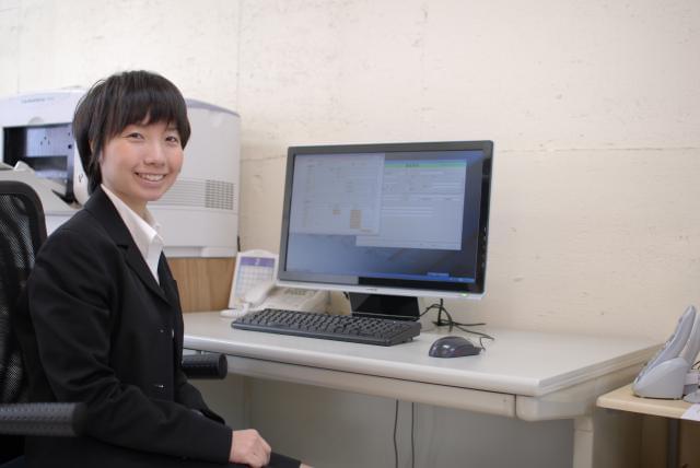 事務職スタッフは5名募集中☆
職場は「平塚駅」西口から歩いておよそ2分です。