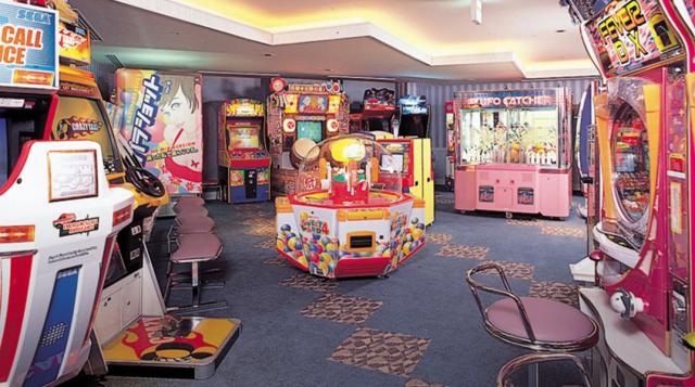 急募!/アルバイト・パート/ゲームセンタースタッフ/週2〜3日勤務で学業との両立可能/WワークOK!ゲームセンタースタッフ