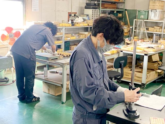 20代・30代の若手から60代・70代まで技術を身につけて幅広い年齢層が活躍中!