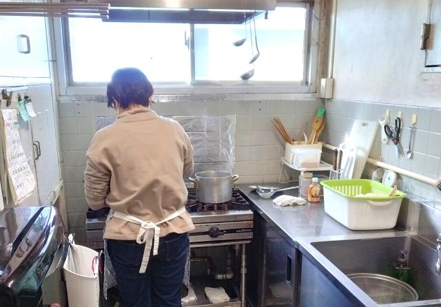 未経験スタート歓迎◎／短時間勤務／消防署での調理とカンタンな清掃のお仕事始めてみませんかまかない調理スタッフ