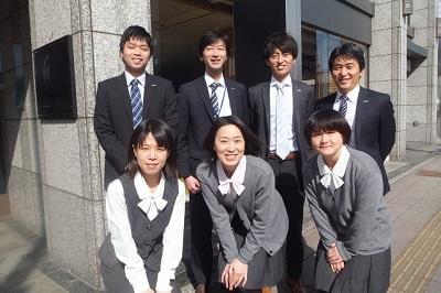 20〜30代の若手社員が活躍中!
お持ちの営業力・アイデアをフルに発揮してください。