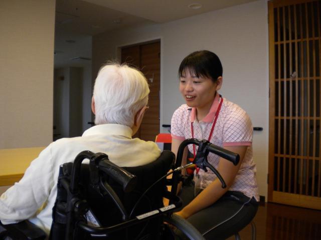 20~50代の幅広い年齢の男女が活躍中!≪有休消化率70%≫心も身体もリフレッシュできる職場です!