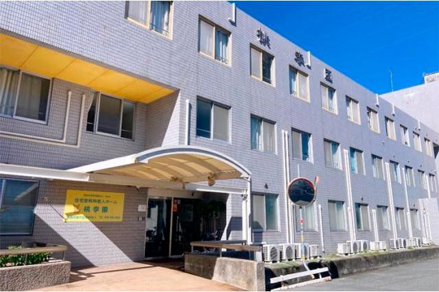 20代〜60代の男女が活躍中!
人間関係も良好で、新人さんもスグに馴染めますよ◎