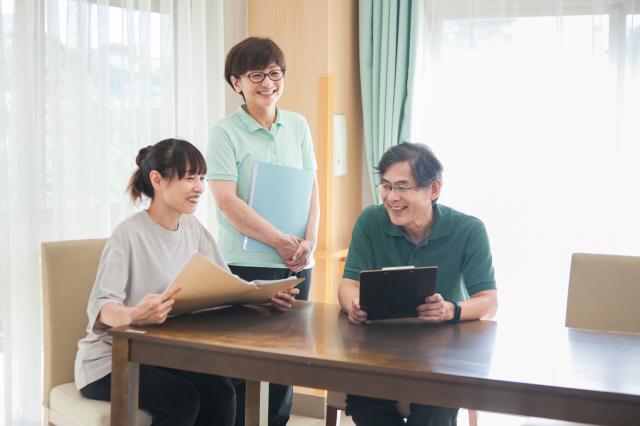 ICT導入につき、大募集
★夜勤なし★
20代〜70代まで、幅広い世代の男女活躍中★
まずは見学だけでもOKです!気軽にお問合せください◎