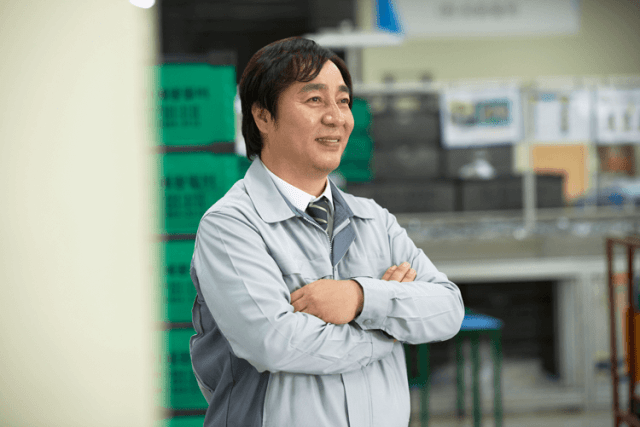 《倉庫内作業　経験者歓迎》◆平日のみ　　◆２０〜４０代男性活躍中！◆社員登用あり倉庫内作業/荷受け・品出し・ピッキング等　リフト操作少しあり