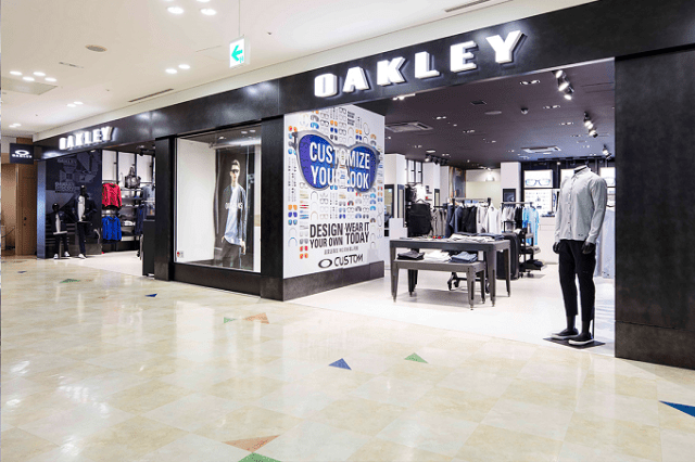 OAKLEY Store　アクアシティお台場店