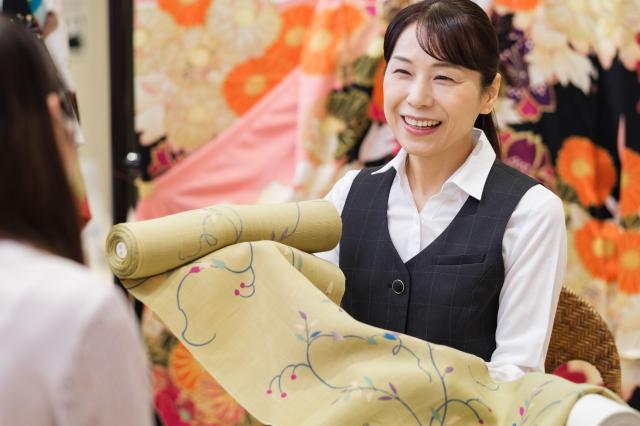着物・和装小物の販売スタッフ／ミドル活躍中・未経験者歓迎！／東京きもの愛鹿島店着物の販売スタッフ