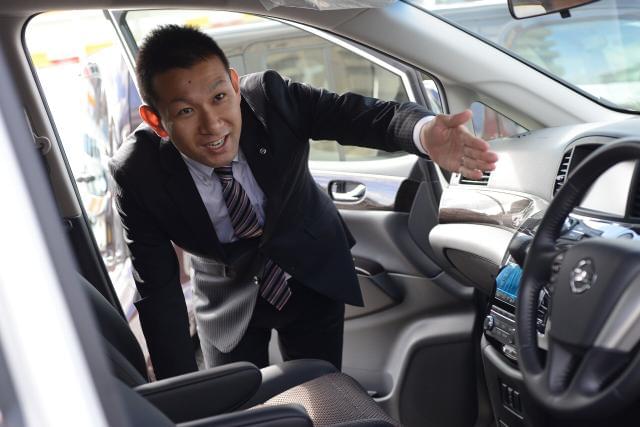 車や運転が好きな方はもちろん、人の笑顔が好きな方、大歓迎！
お客さまと触れ合いながら、楽しく働けますよ◎