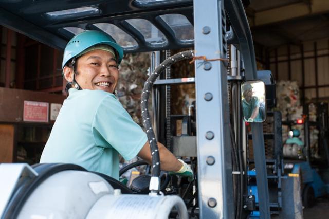 作業方法やコツは、基礎からきちんとレクチャー! 安心して取り組めますよ。
