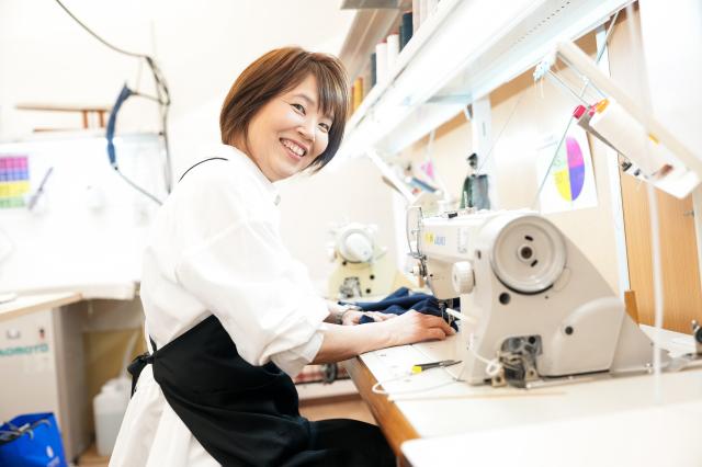 全国に約250店舗を展開！
業界のリーディングカンパニーでお直しスタッフデビューしませんか☆