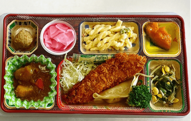 未経験歓迎！女性活躍中！年齢不問の調理補助／土日休み・1食50円の食事補助ありお弁当の調理補助
