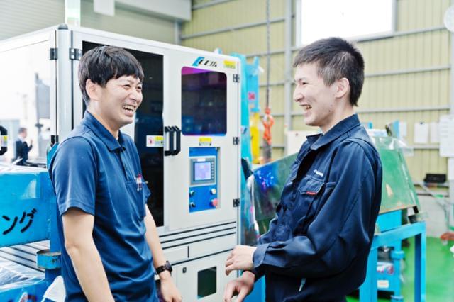 ブランコやガードレールといった意外な場所でも当社の製品が使用されています。実は生活に身近な製品です。