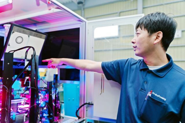 自動車やガードレール、ブランコなど身近なところに使用される当社製品。誇りを持って仕事に取り組めます。