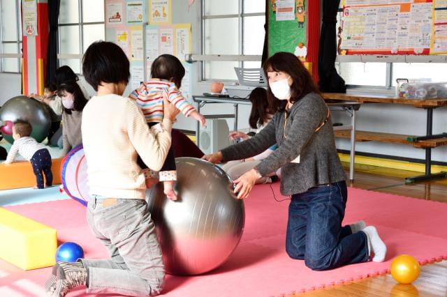 お子様と保護者の方の笑顔が何よりのやりがい！
スタッフみんなで親子をサポートしていきましょう。