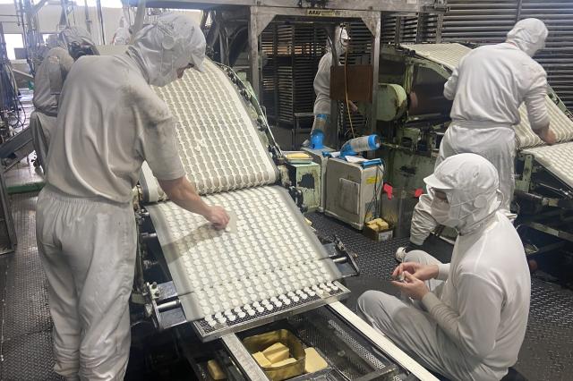 2週間ずつの研修で各工程を体験。未経験から着実に“一人前”へ。
伴走体制で基礎から丁寧に育てます。面倒見の良さが根づく職場です。