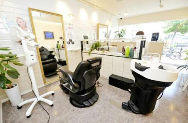 スタッフの個性を尊重した自由度の高いヘアサロン!
楽しくお仕事したい方大歓迎!