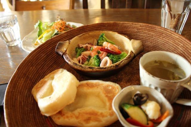 自然食メニューから、こだわりのコーヒーまで♪ 居心地のいい店内で働けますよ。