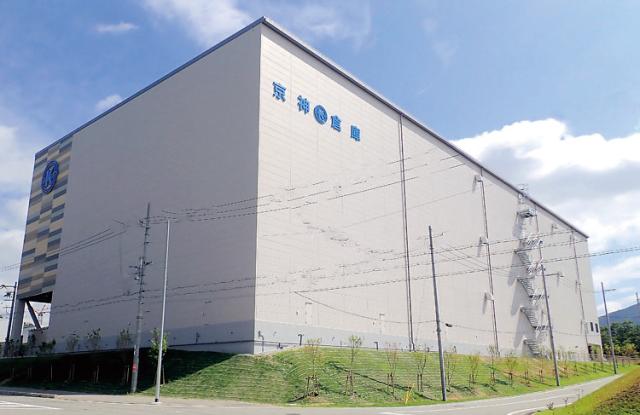 【フォークリフト及び倉庫内作業】土日祝休み／経験を活かせる／性別不問／日勤のみ！フォークリフト及び倉庫内作業