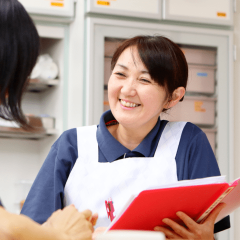 ＜特養での看護師＞健康管理メインの看護業務です。日勤のみ／オンコールなし看護師・准看護師