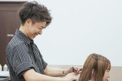 【理容師・美容師】年商日本一の『プラージュ』だから、やりがいあり！動画オペレーションマニュアルあり！■理容師
スタイリスト

■美容師
スタイリスト