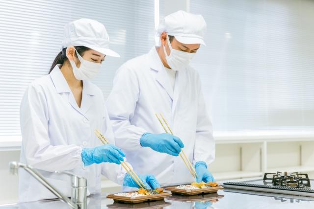 入社ボーナスあり★大手スーパーの総菜工場でのお仕事！★大手スーパーマーケットの総菜工場でのパッケージ業務
