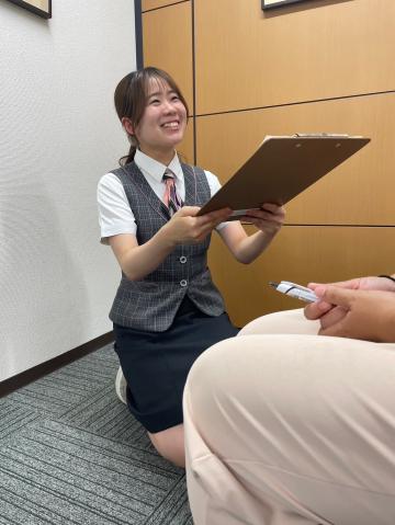 毎月休みの希望を聞いたうえで、各現場でシフトを作成。しっかりお休みもとれる働きやすさ抜群の職場です。