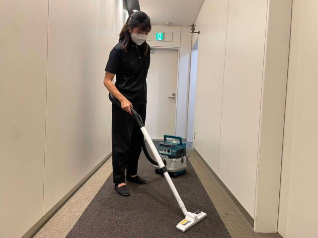 【川崎駅徒歩2分】オフィスビルの日常清掃スタッフ。週5日勤務 or 週6日勤務で安定収入！オフィスビルの日常清掃