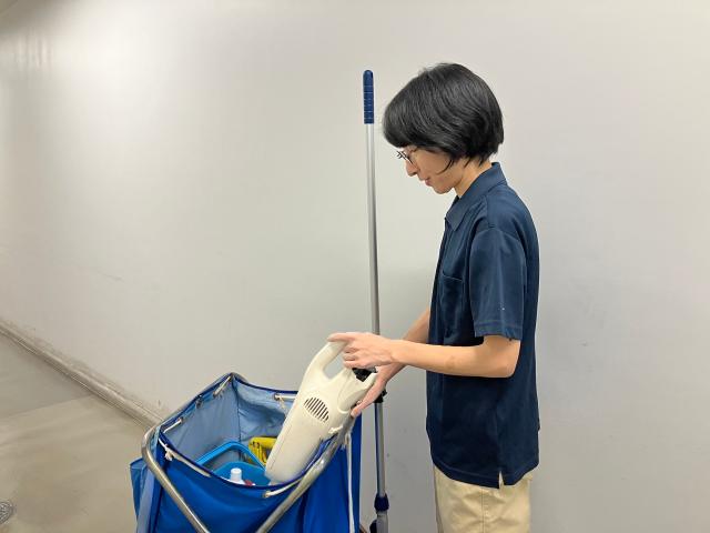 【横浜駅スグ】オフィスビル内の日常清掃スタッフ／女性が活躍している職場です！勤務開始時間変更可！オフィスビル内の日常清掃スタッフ