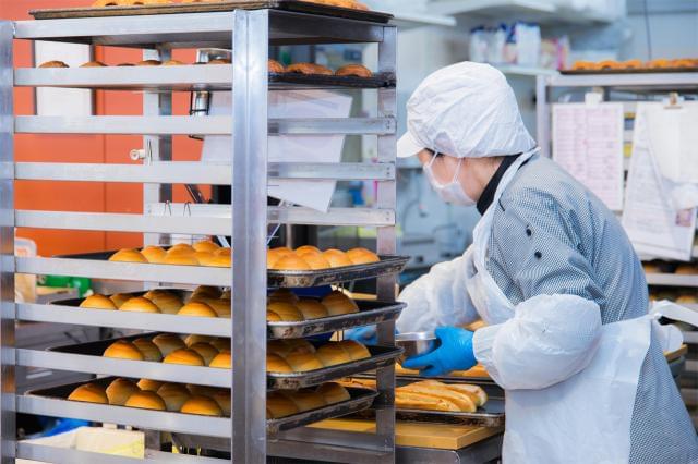 《ベーカリー》［多治見市］［スーパーセンターオークワ多治見店］特典多数■未経験大歓迎■年齢幅広く歓迎スーパーでのベーカリースタッフ