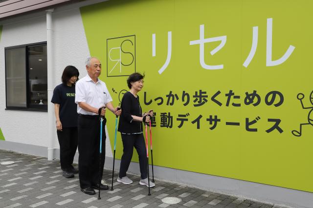 オシャレなデイサービスで一緒に働きませんか！
現在職員数36名。8月からは吸収合併を行い51名となります。