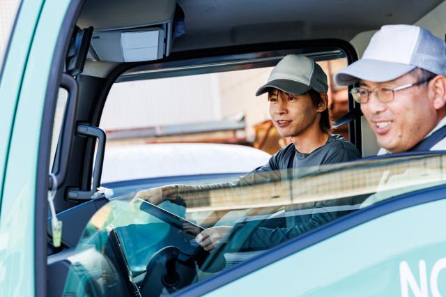 シニア世代、草刈りの経験者、農家さんも活躍!
自然と触れ合いながら、街の環境を美しく保ちます◎