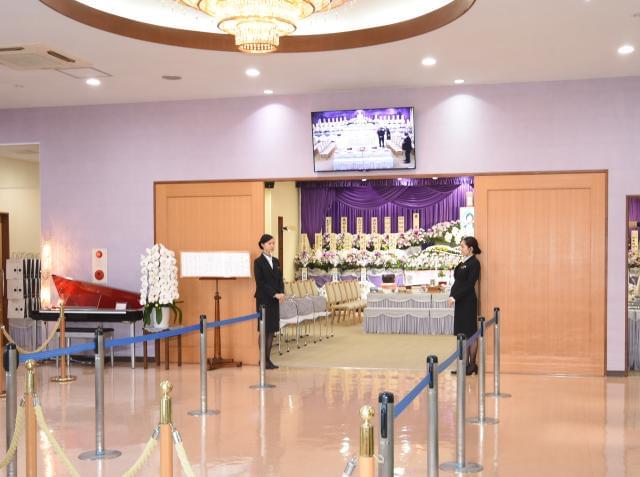 ＜葬祭スタッフ募集＞創業100年の安定企業/未経験者可/正社員登用制度有/選べる休日数／待遇充実葬祭スタッフ
