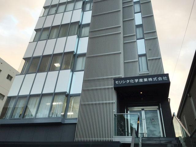 シーリング材、防水材、副資材、工具の販売を手がける会社です。
