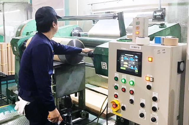 ≪機械のオペレーティング、メンテナンス≫◎チーム単位でのシゴトだから安心すぐに相談できる先輩がそばにいます!何でも聞いてください。