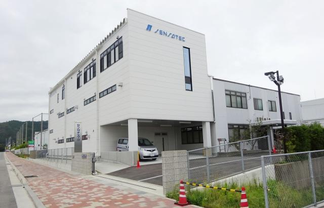 JR「並河」駅徒歩10分の『センサテック』。産業機器等、様々な工場で使われる製品を手掛けています。