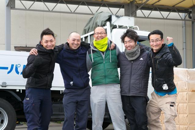 職場は、ざっくばらんな雰囲気♪気のいい先輩ばかりなので、新人さんもすぐに馴染んで、伸び伸びと活躍できますよ。